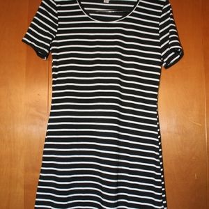 Black and white stripped tee shirt dress